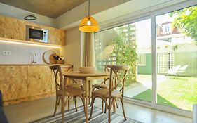 Madragoa Modern Apartments